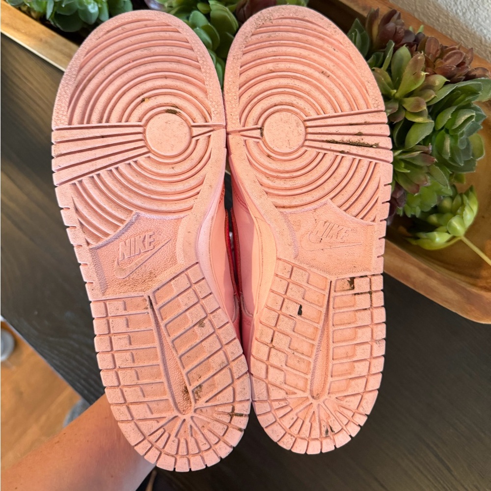 Nike girls triple‎ pink dunk dunks low shoes sneakers size 6.5y EUC - Picture 7 of 8